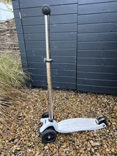 Maxi Micro Adjustable Height