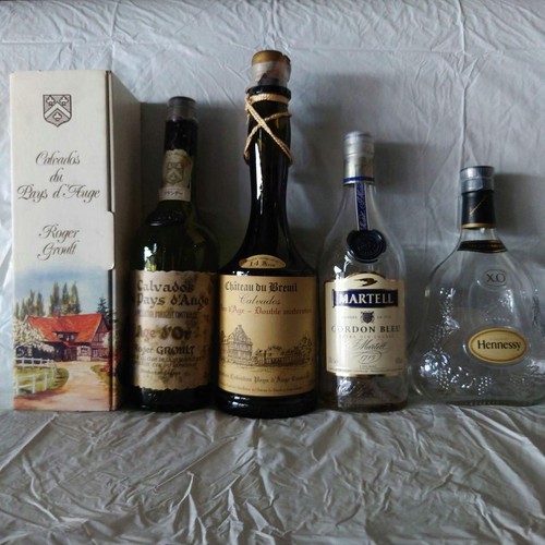 Hennessy empty bottle set - xo,