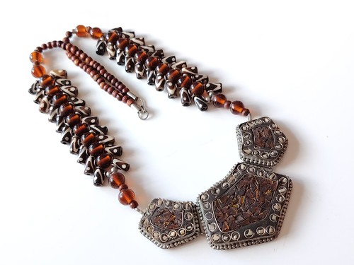 Middle eastern necklace glass - middle,