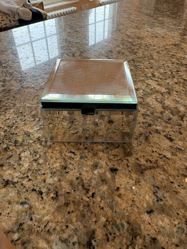Mirrored jewellery box - mirrored,