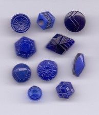 10 diminutive glass vintage