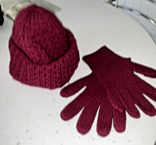 Ladies maroon Woolly Hat & Gloves Set