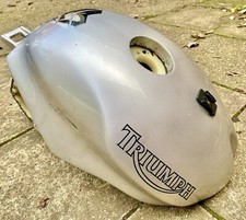 Triumph Daytona 955i 2002-06