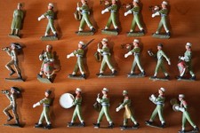 20 STARLUX FIGURES MAINLY BANDSMEN