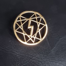 Gold-coloured Pagan Lightning