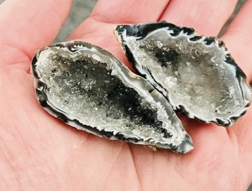 Lovely sparkly geodes - 2,