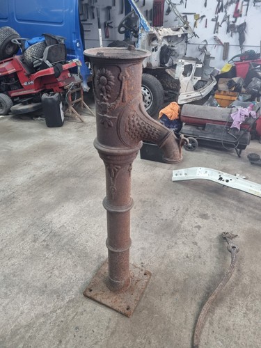 Antique cast iron water - ,