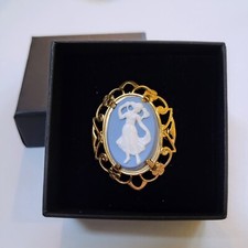 Vintage CAMEO PIN PENDANT in a