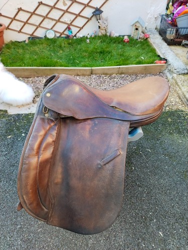 Vintage leather horse saddle - vintage,