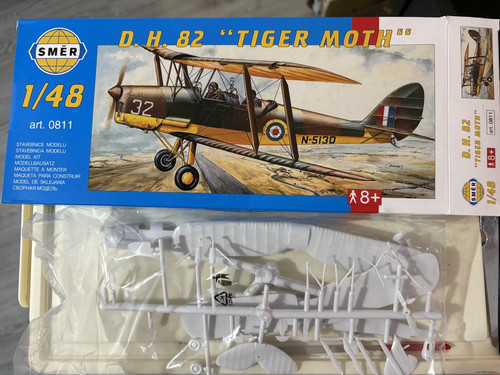 Tiger moth 48 - 82, scale