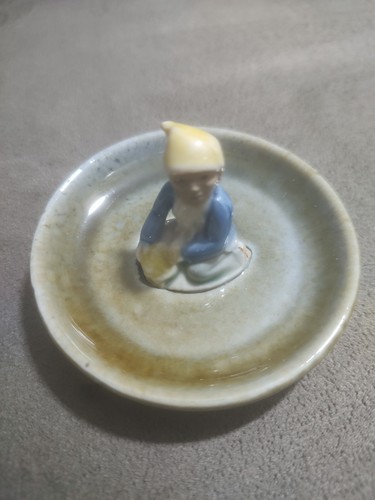 Wade irish porcelain ring pin - porcelain,