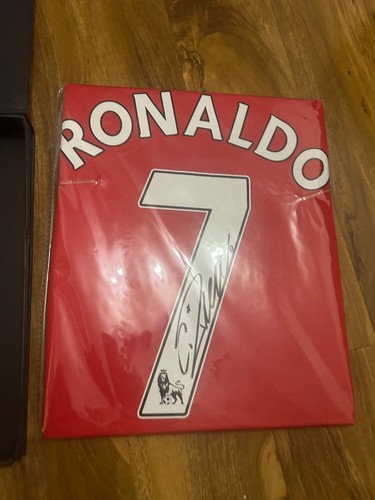 Cristiano ronaldo signed - signed, icons