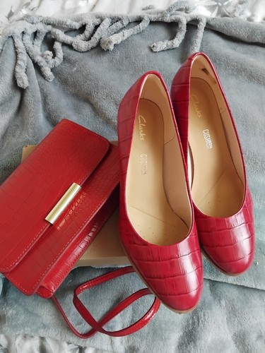 Clarks size ladies shoes - 4,