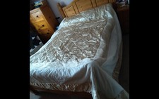 Beautiful Gold Cream Bedspread Satin with Pillowcases Bedding Set