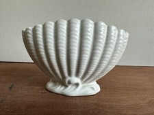 Vintage Cream SylvaC 514 Clam Shell Vase. Great Condition