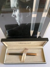 AUTOGRAPH FOUNTAIN PEN AND