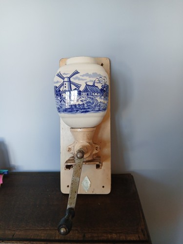 Vintage delft blue ceramic - blue,
