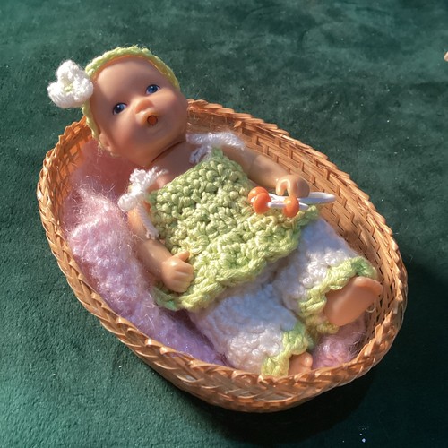 Vintage simba newborn doll - simba,