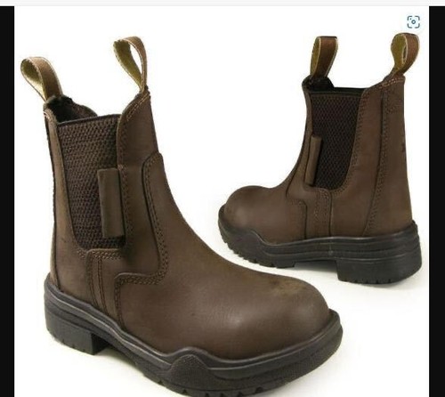 Bow and arrow steel toecap - and,