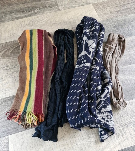 Set four wool scarves - set,