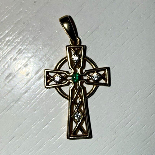Gold celtic cross pendant - 9k,