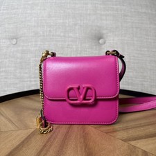  Valentino Garavani VLogo