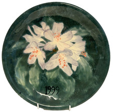 Cobridge Stoneware 1999 Year Plate Diameter 25cm