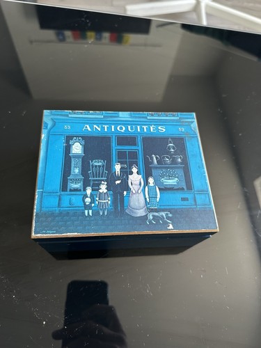 Musical box originall - musical, in