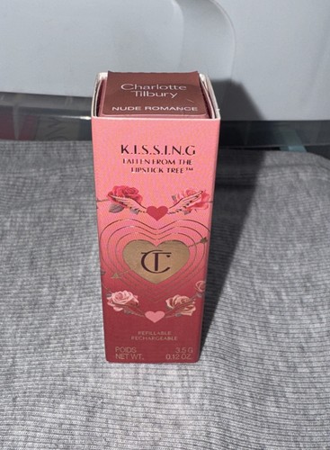 Charlotte tilbury kissing - charlotte,