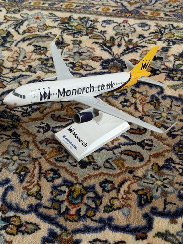 Monarch a320 skymarks models - a320,