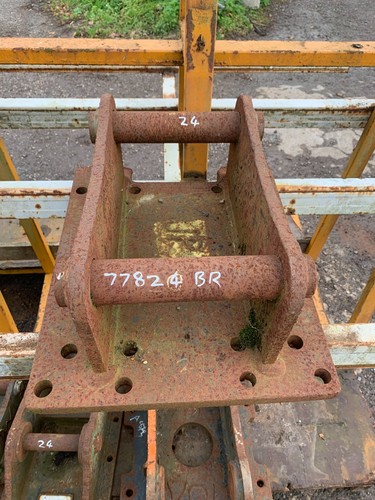 Excavator breaker attachment - breaker/,