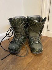 32 Lashed Snowboard Boots