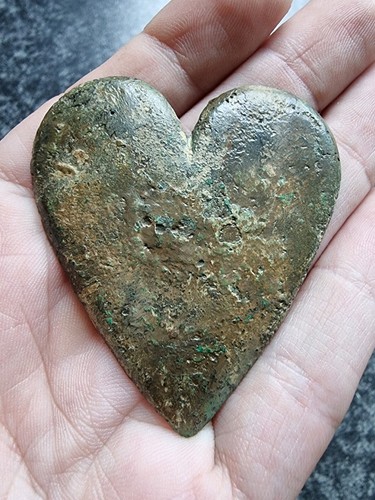 Post medieval georgian heart - post, /