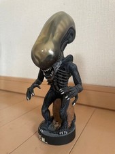 Alien Head Knocker NECA Body