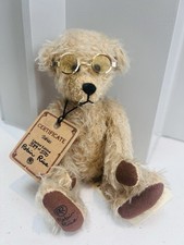 Robin Rive Vintage Collectable