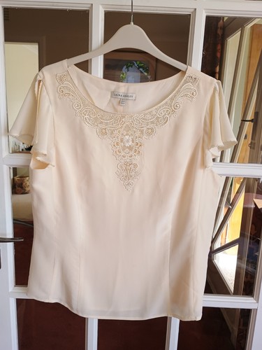 Laura ashley 100 silk - silk, blouse
