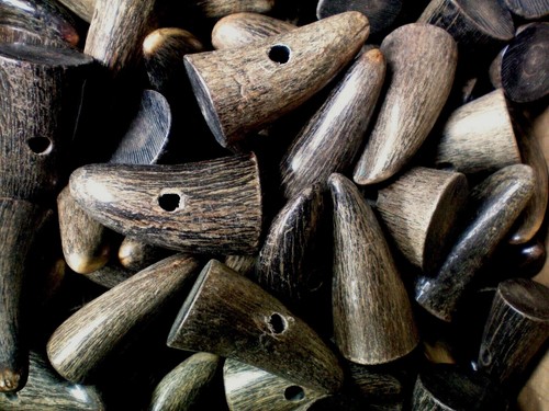 Toggles 42mm natural - 42mm, dark
