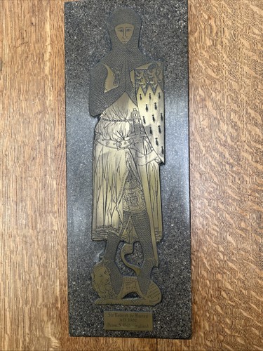 Brass rubbing plaque depicting - plaque,