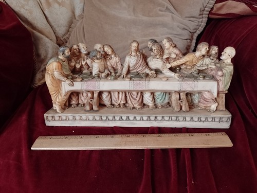 The last supper statue hand - last,