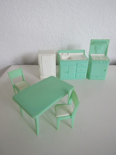 Vintage plastic doll house - vintage,