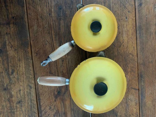 Creuset yellow cast - le,
