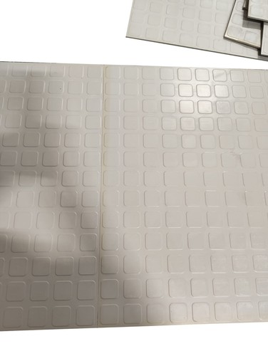Light grey square stud - light, heavy