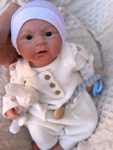 New 100 silicone reborn doll - 100%,
