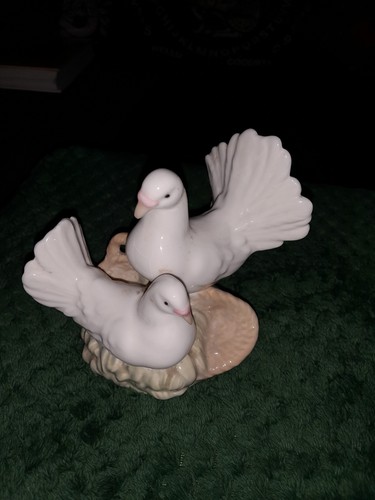 Vintage porcelain doves - vintage,