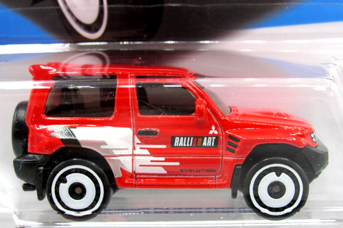 Hot wheels 2023 - mud, studs