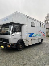 Mercedes 814 Horsebox (L341 GGS) carries 3 horses with tack area 7.5 tonnes. 
