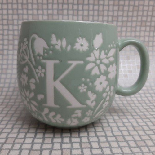 Fox ivy initial - &, mug