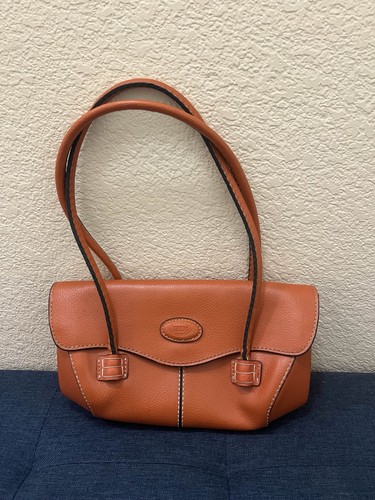 Tod leather clutch purse - tod’s,