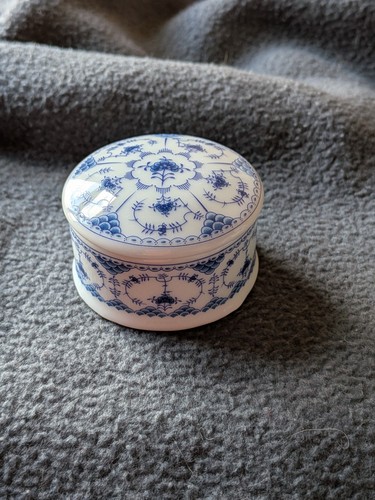 Del prado porcelain - porcelain, trinket