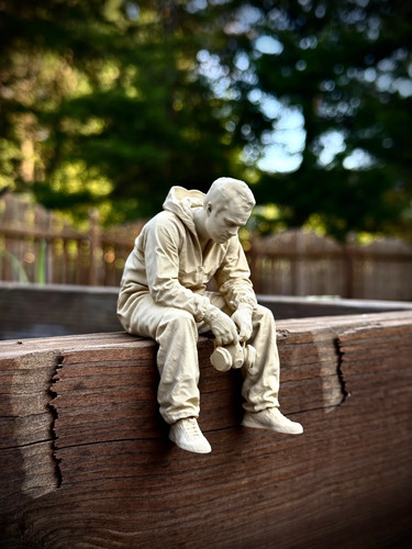 Jesse pinkman sitting - jesse,